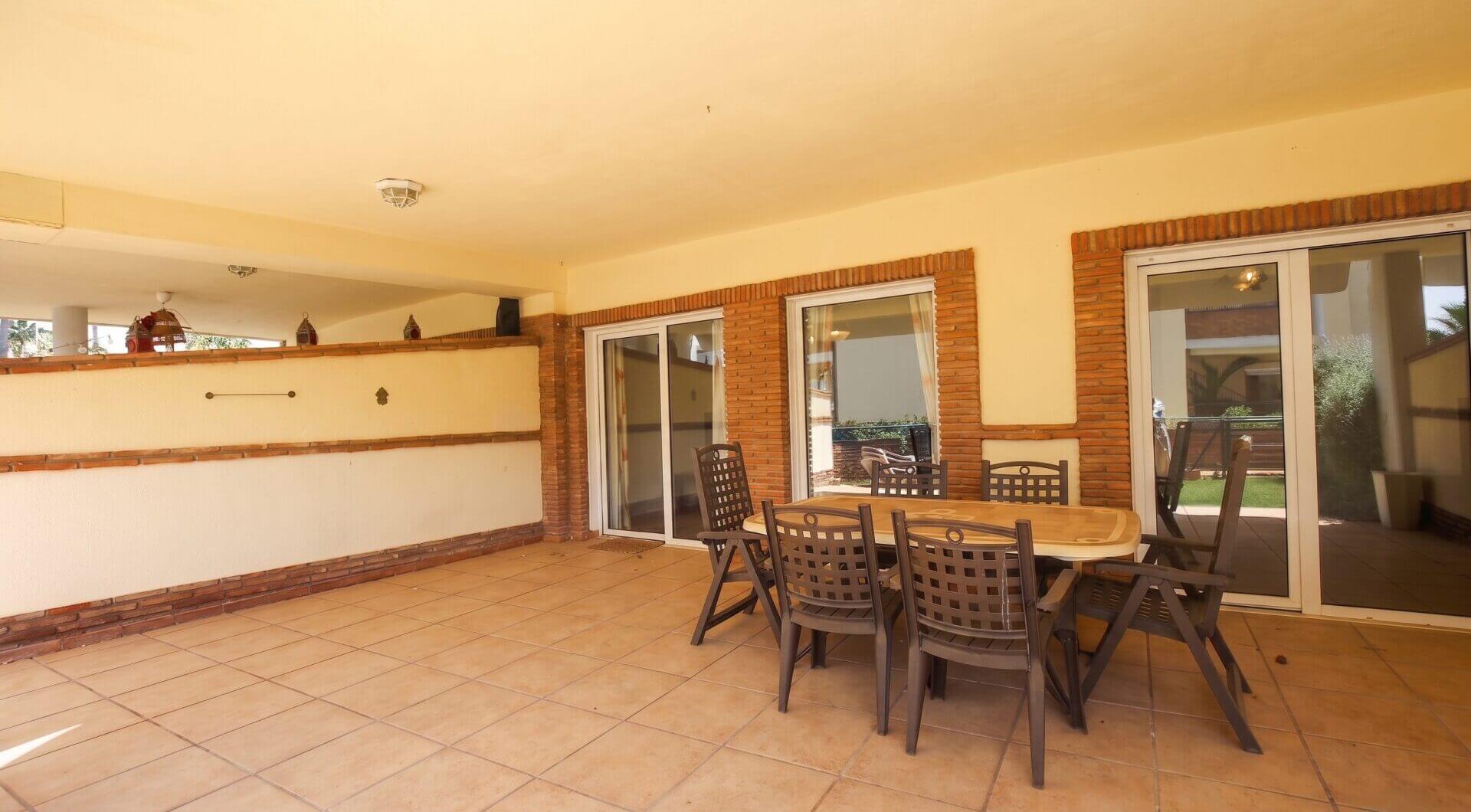 Reform możliwość - Duże dwie sypialnie, parter ogród apartament położony w Riviera del Sol, Mijas