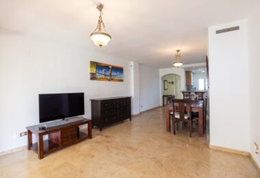 Reform możliwość - Duże dwie sypialnie, parter ogród apartament położony w Riviera del Sol, Mijas