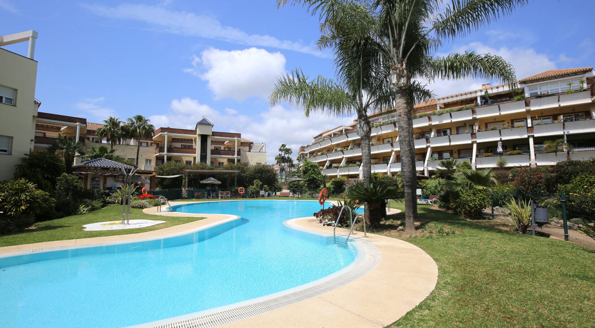 Reform możliwość - Duże dwie sypialnie, parter ogród apartament położony w Riviera del Sol, Mijas