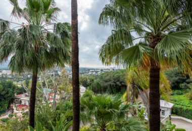 Przepiękny narożny apartament w La Corniche z panoramicznym widokiem na morze i pole golfowe w Nueva Andalucía