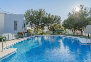 Oszałamiająca Semi Detached Villa w Meisho Hills, Marbella Golden Mile