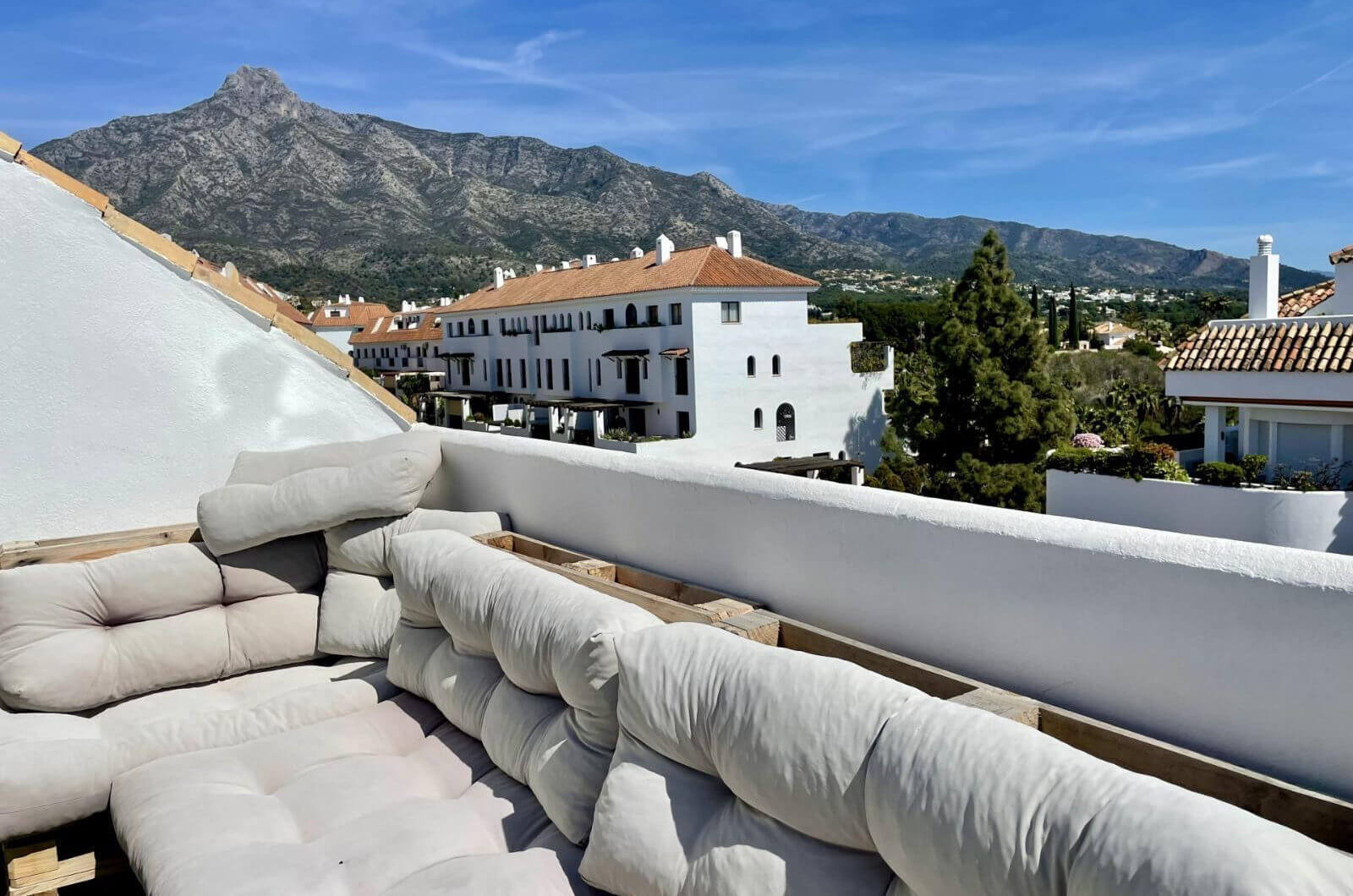 Stylowy apartament Loft- Style w Las Lomas del Marbella Club, na Marbella 's Golden Mile