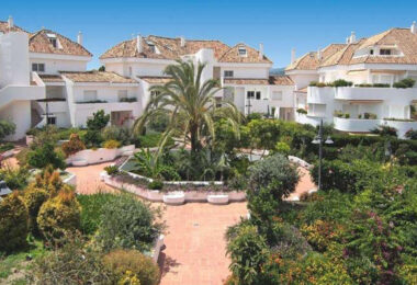 Stylowy apartament Loft- Style w Las Lomas del Marbella Club, na Marbella 's Golden Mile