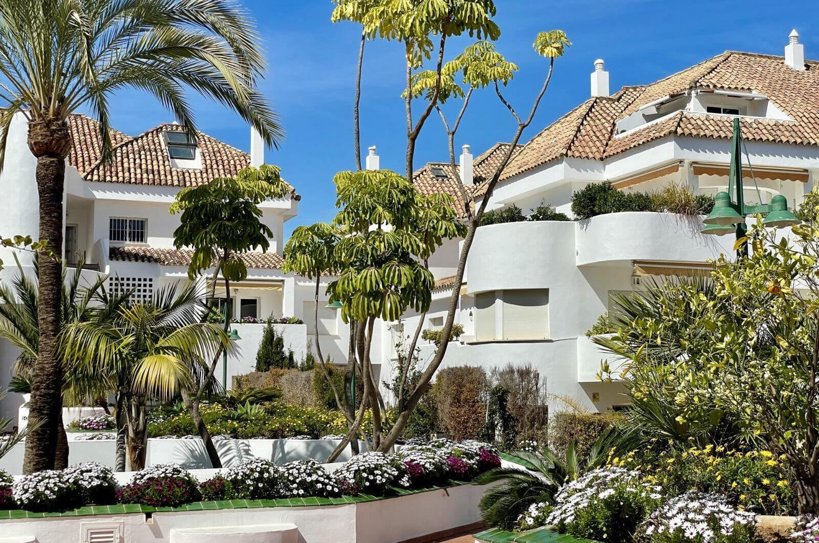 Stylowy apartament Loft- Style w Las Lomas del Marbella Club, na Marbella 's Golden Mile