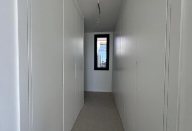 Unikalne możliwości - Brand New 3-Sypialnia Corner Villa w ekskluzywnej Benahavís Estate Ready Q1 2026