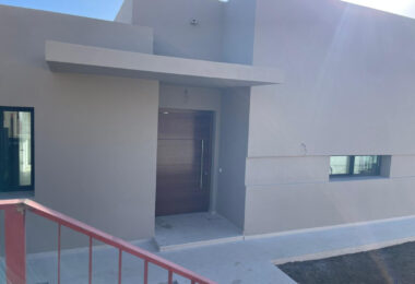 Unikalne możliwości - Brand New 3-Sypialnia Corner Villa w ekskluzywnej Benahavís Estate Ready Q1 2026
