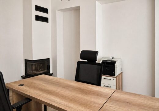 Reprezentacyjne biuro | 14 pokoi | Parking 8 aut