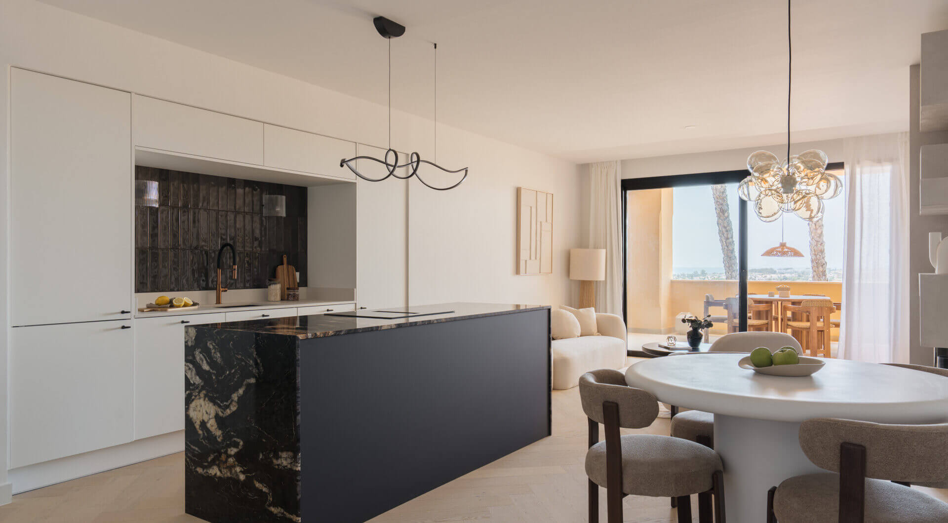 Olśniewający apartament z widokiem na morze w Cumbres del Rodeo, Nueva Andalucia.