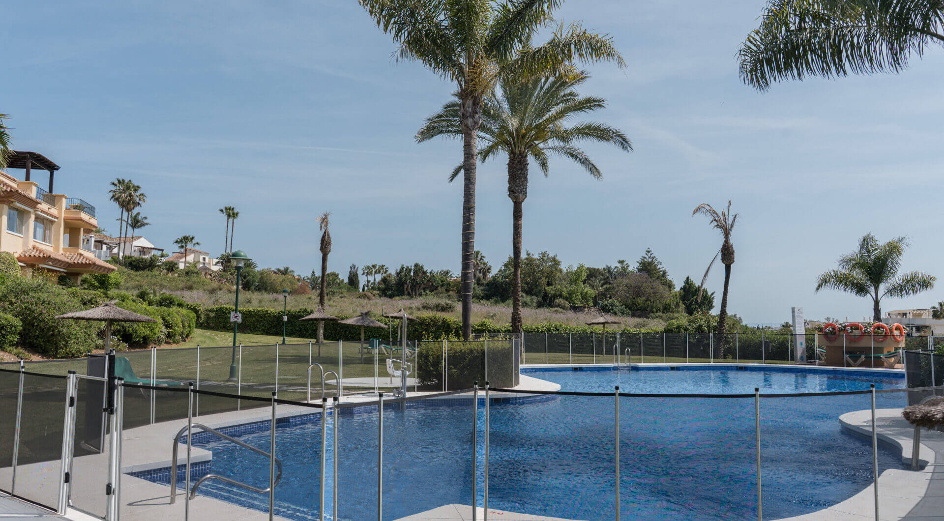 Olśniewający apartament z widokiem na morze w Cumbres del Rodeo, Nueva Andalucia.