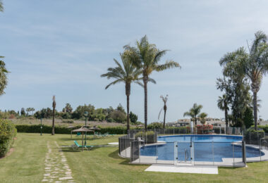 Olśniewający apartament z widokiem na morze w Cumbres del Rodeo, Nueva Andalucia.