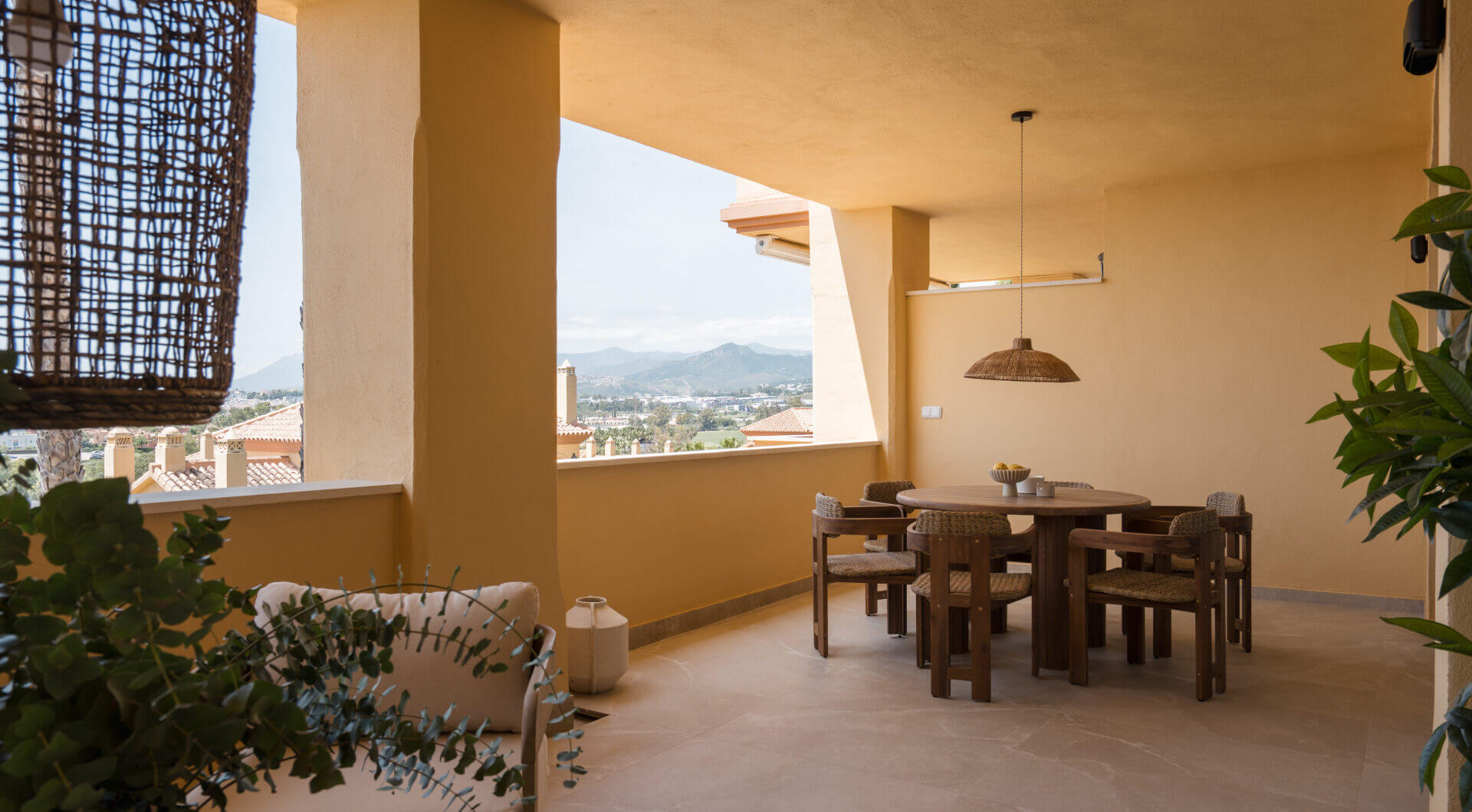 Olśniewający apartament z widokiem na morze w Cumbres del Rodeo, Nueva Andalucia.