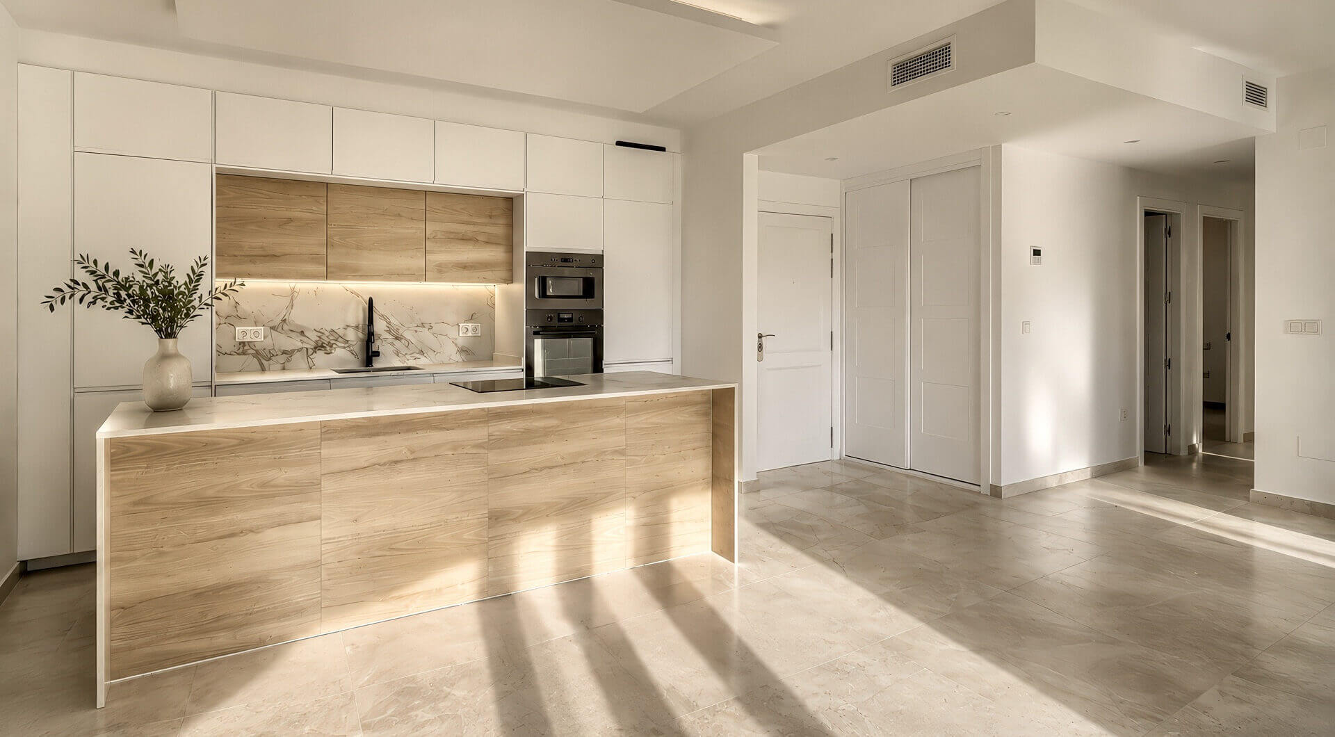 MIRAFLORES | ODNOWIONY PENTHOUSE Z PANORAMICZNYM WIDOKIEM NA MORZE I GÓRY