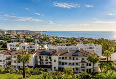 MIRAFLORES | ODNOWIONY PENTHOUSE Z PANORAMICZNYM WIDOKIEM NA MORZE I GÓRY
