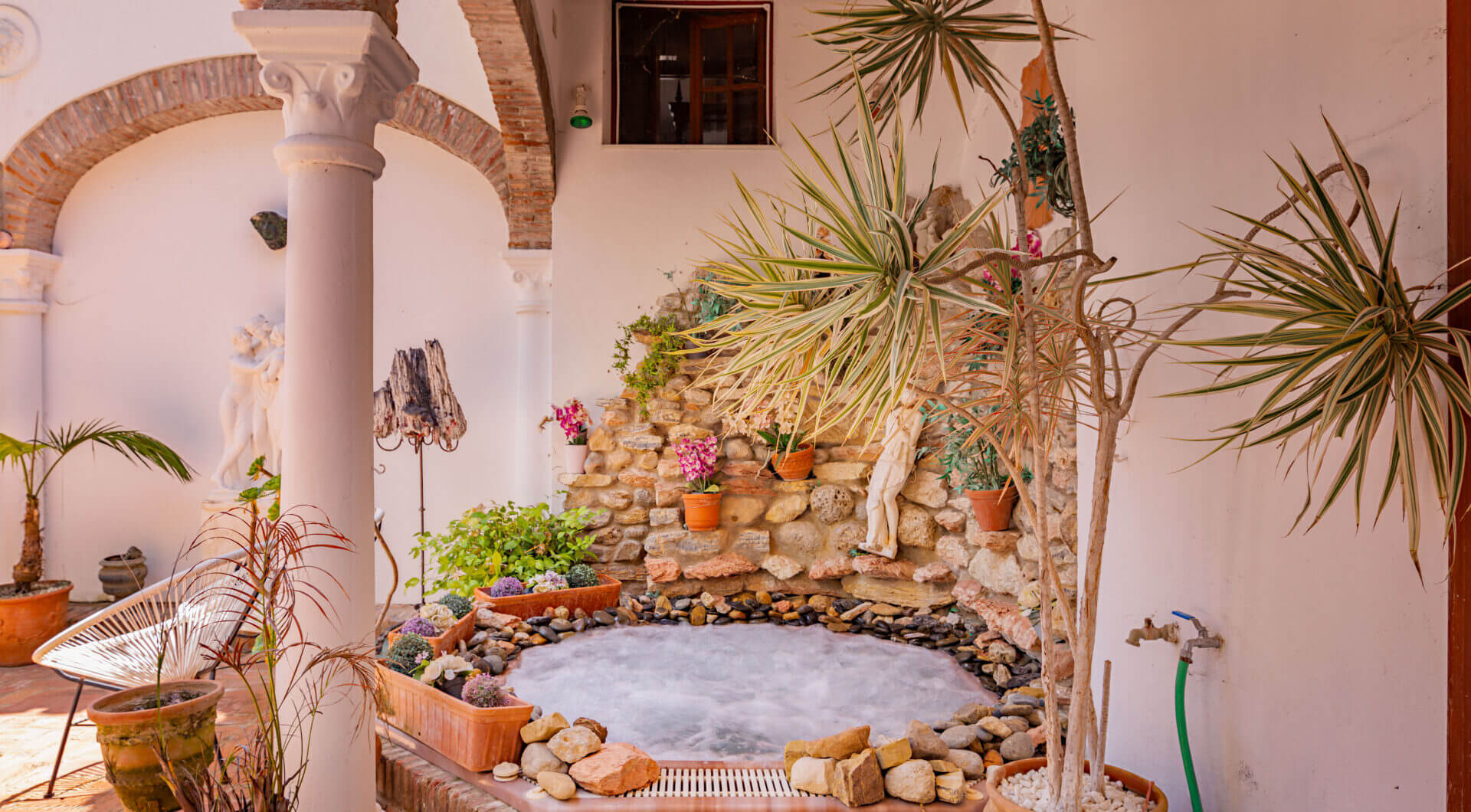 Kultowa rzymska oaza — Casares Costa