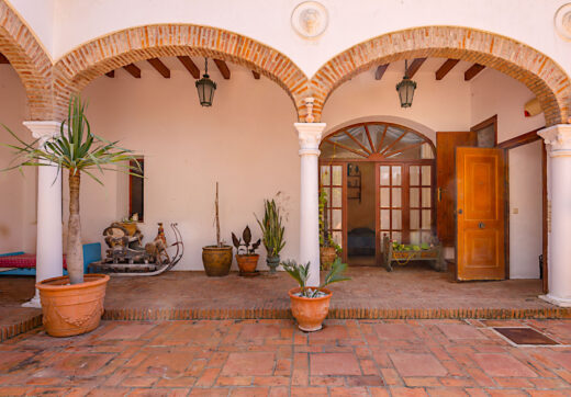 Kultowa rzymska oaza — Casares Costa