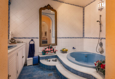 Kultowa rzymska oaza — Casares Costa