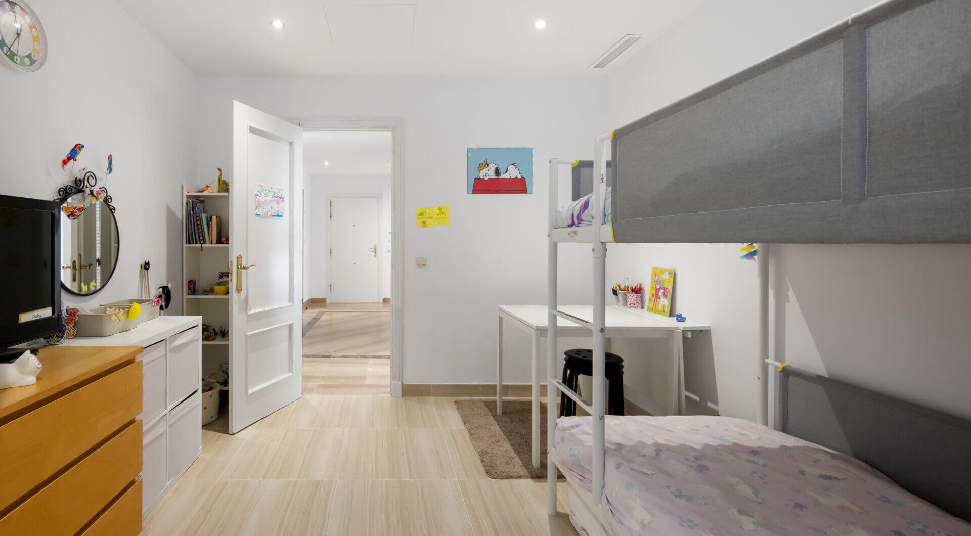 Elegancki Apartament na Parterze z Dostępem do Ogrodu w Hacienda Elviria