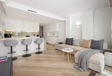 Elegancki Apartament na Parterze z Dostępem do Ogrodu w Hacienda Elviria