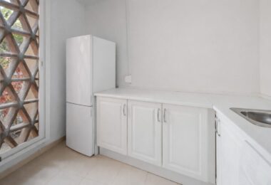 Elegancki Apartament na Parterze z Dostępem do Ogrodu w Hacienda Elviria