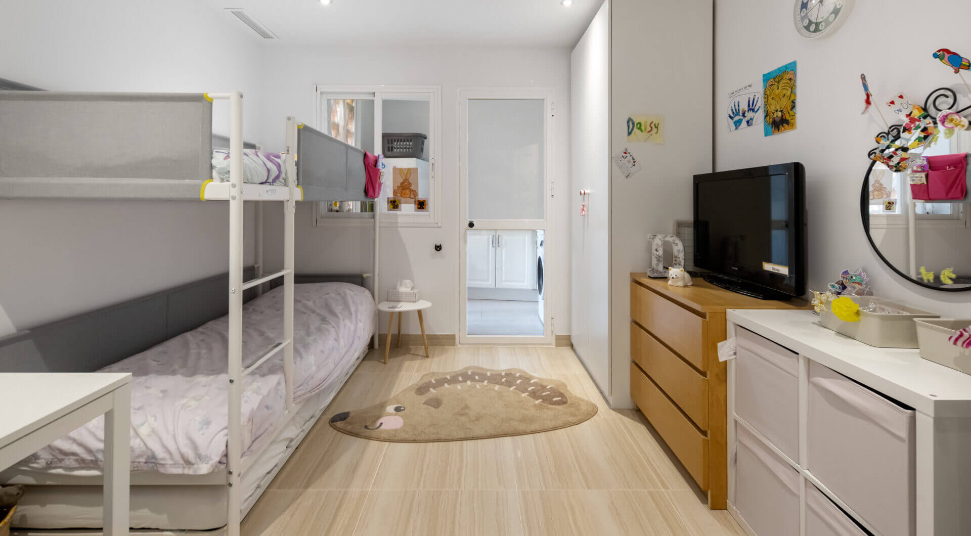 Elegancki Apartament na Parterze z Dostępem do Ogrodu w Hacienda Elviria