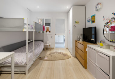 Elegancki Apartament na Parterze z Dostępem do Ogrodu w Hacienda Elviria