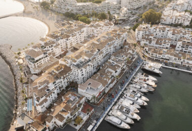 Prestiżowe Życie i Możliwość Inwestycji w Sercu Puerto Banús