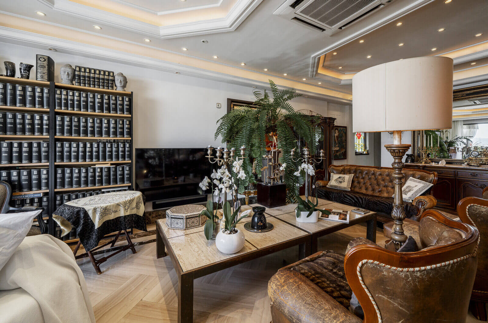 Prestiżowe Życie i Możliwość Inwestycji w Sercu Puerto Banús