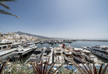 Prestiżowe Życie i Możliwość Inwestycji w Sercu Puerto Banús