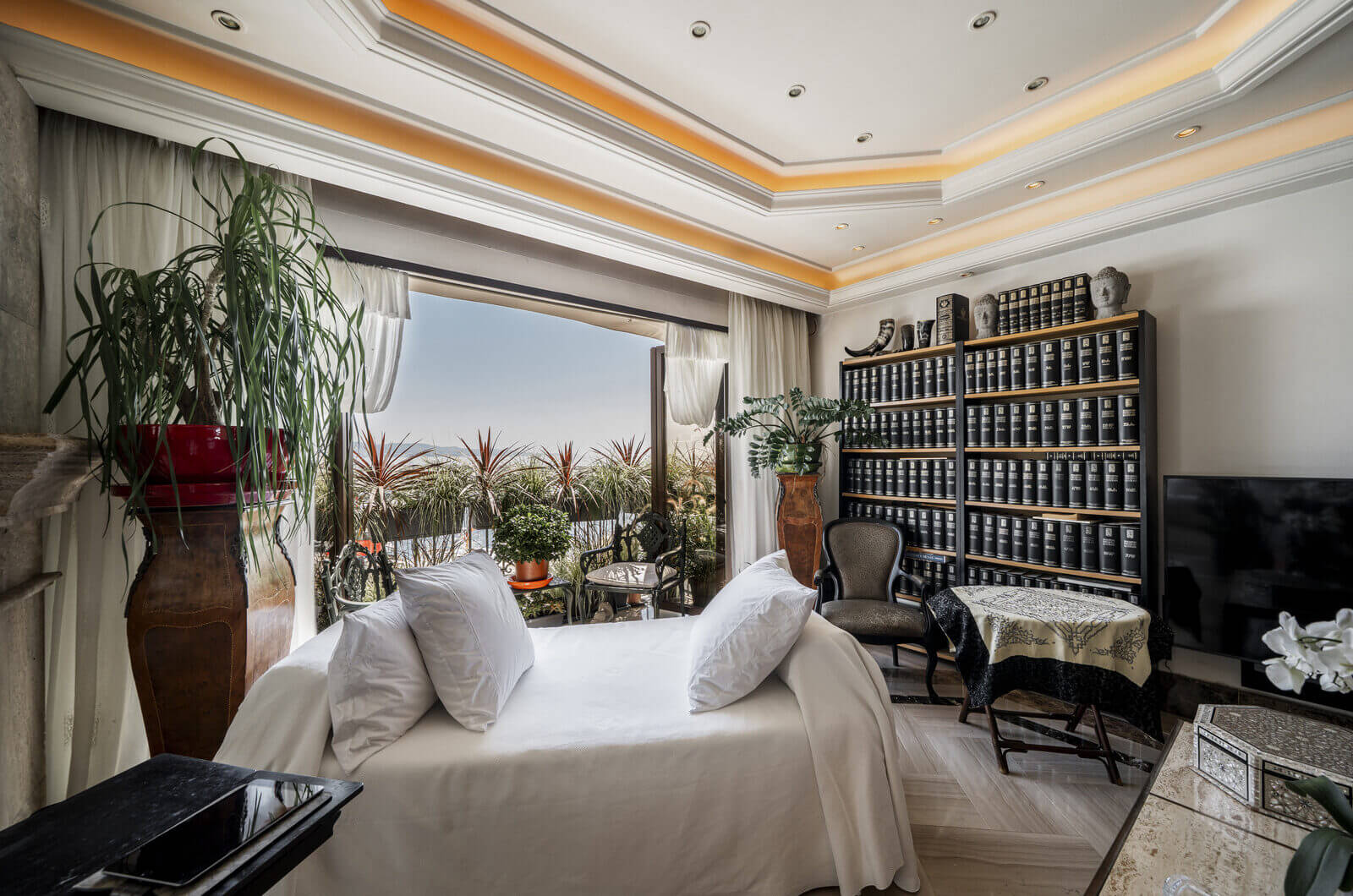 Prestiżowe Życie i Możliwość Inwestycji w Sercu Puerto Banús