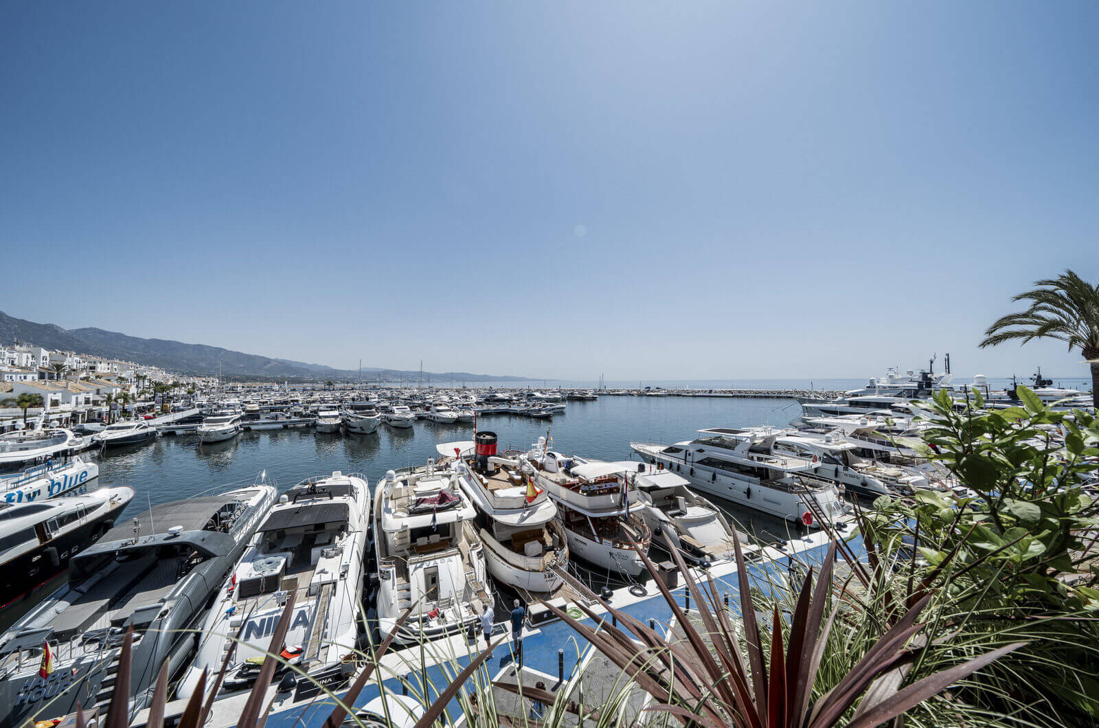 Prestiżowe Życie i Możliwość Inwestycji w Sercu Puerto Banús