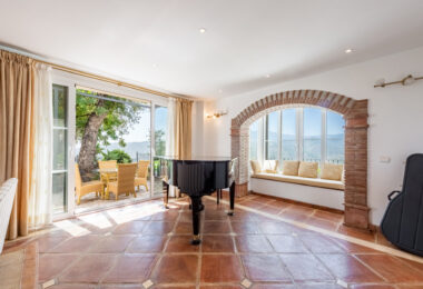 Urokliwa willa z panoramicznym widokiem w Sierra Blanca Country Club, Istán