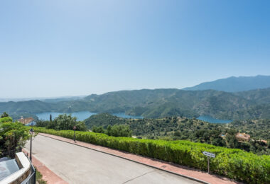 Urokliwa willa z panoramicznym widokiem w Sierra Blanca Country Club, Istán