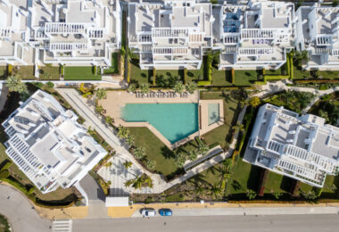 Stylowy i jasny dwupoziomowy penthouse w Cortijo del Golf na Nowej Złotej Mili