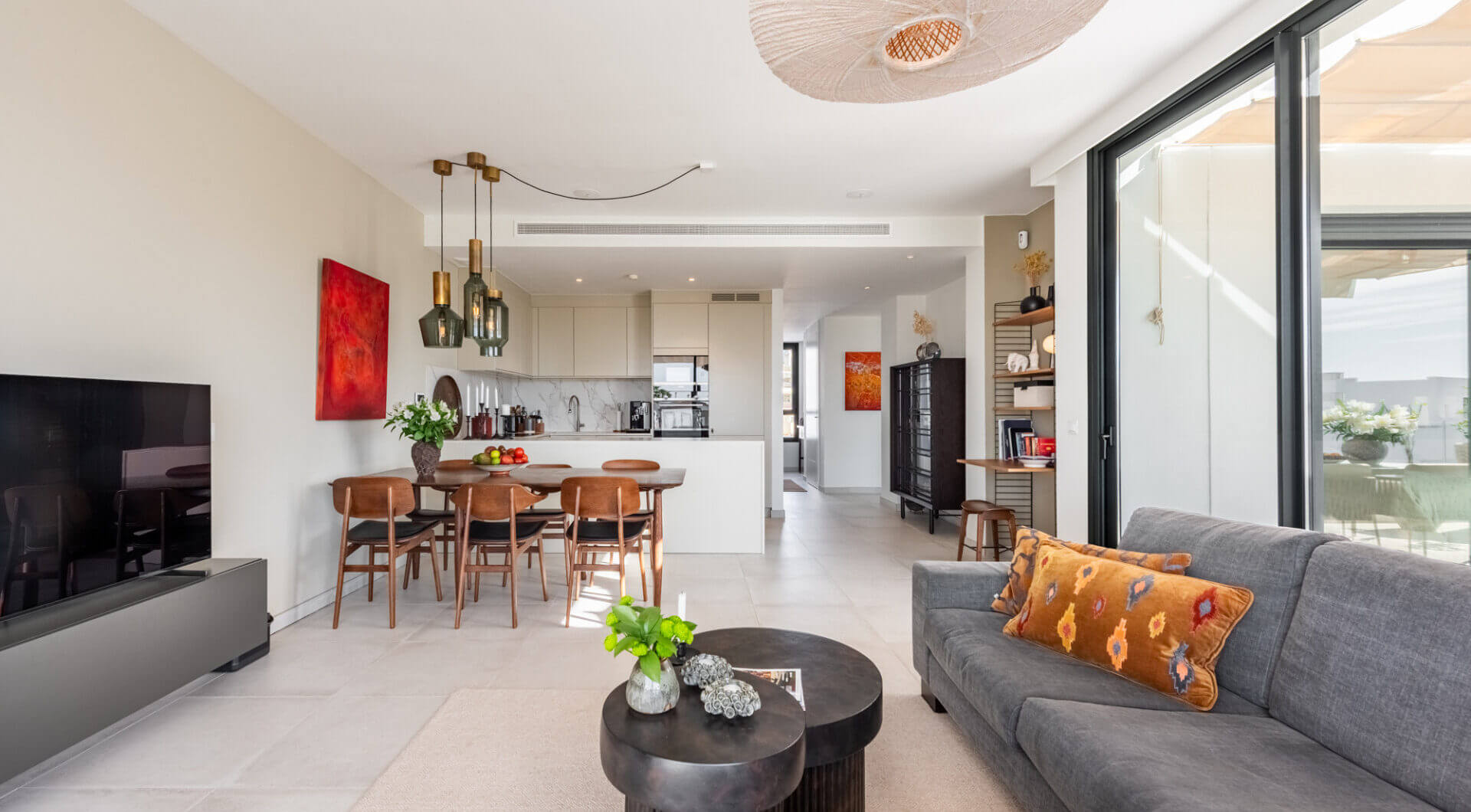 Stylowy i jasny dwupoziomowy penthouse w Cortijo del Golf na Nowej Złotej Mili