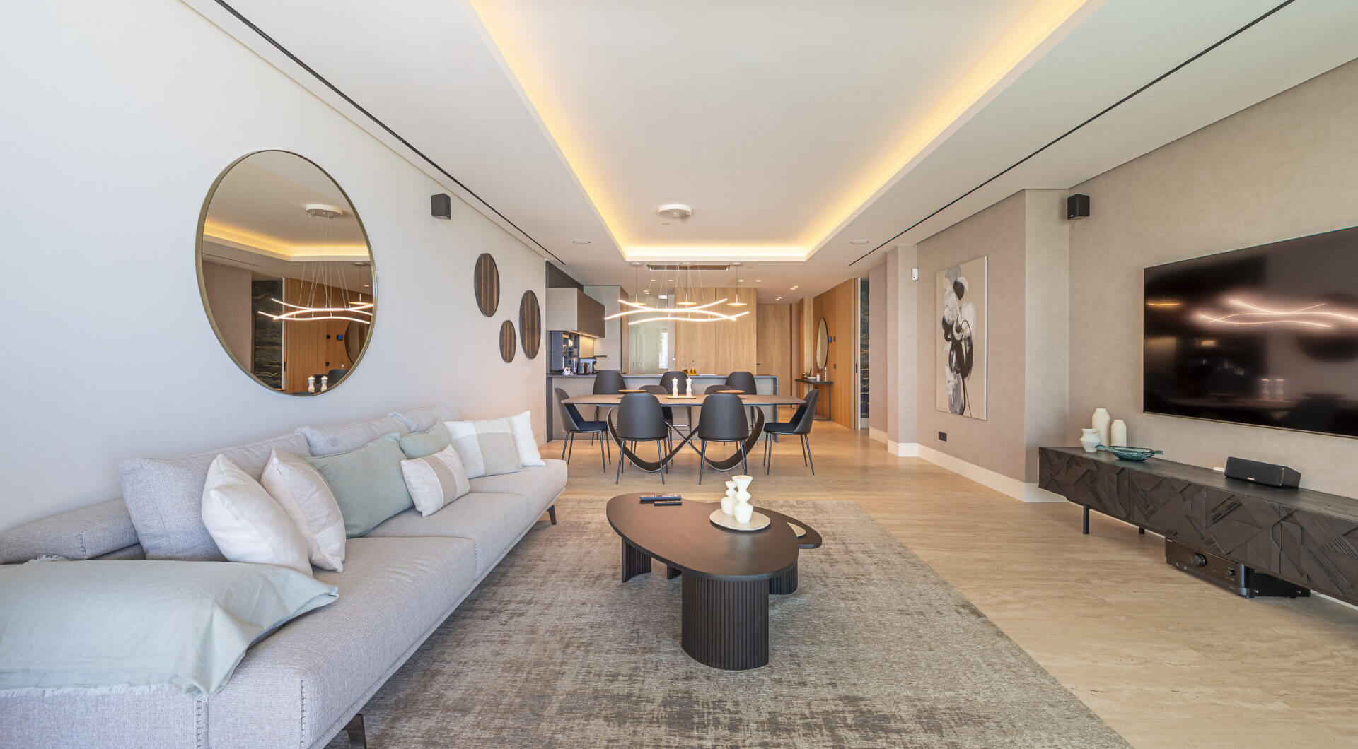 Luksusowy apartament nad morzem z widokiem na morze panoramiczne w Esteponie