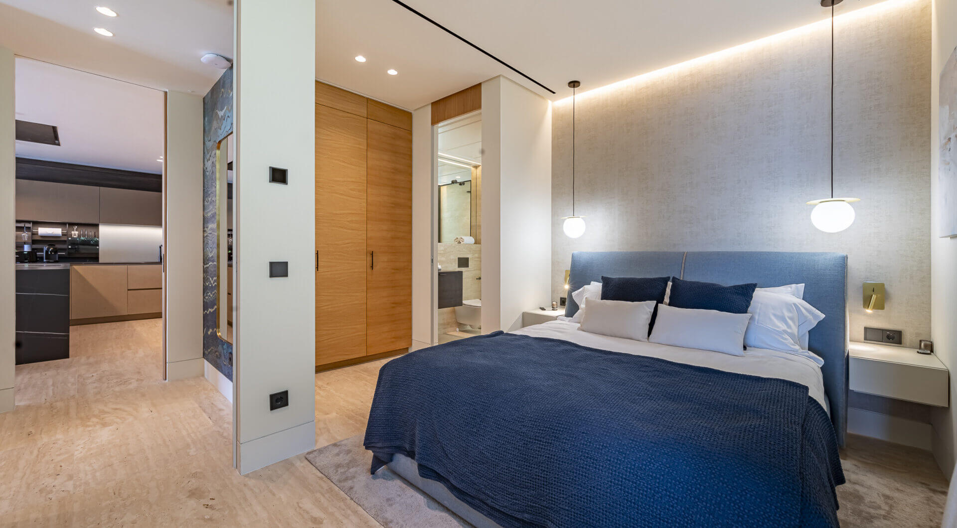 Luksusowy apartament nad morzem z widokiem na morze panoramiczne w Esteponie