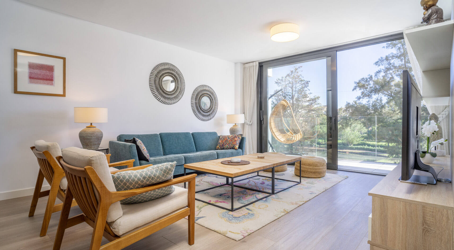 Nowoczesny apartament z 3 sypialniami na pierwszej linii pola golfowego w La Cala — spacer do miasta, plaży i udogodnień