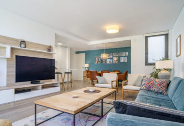 Nowoczesny apartament z 3 sypialniami na pierwszej linii pola golfowego w La Cala — spacer do miasta, plaży i udogodnień
