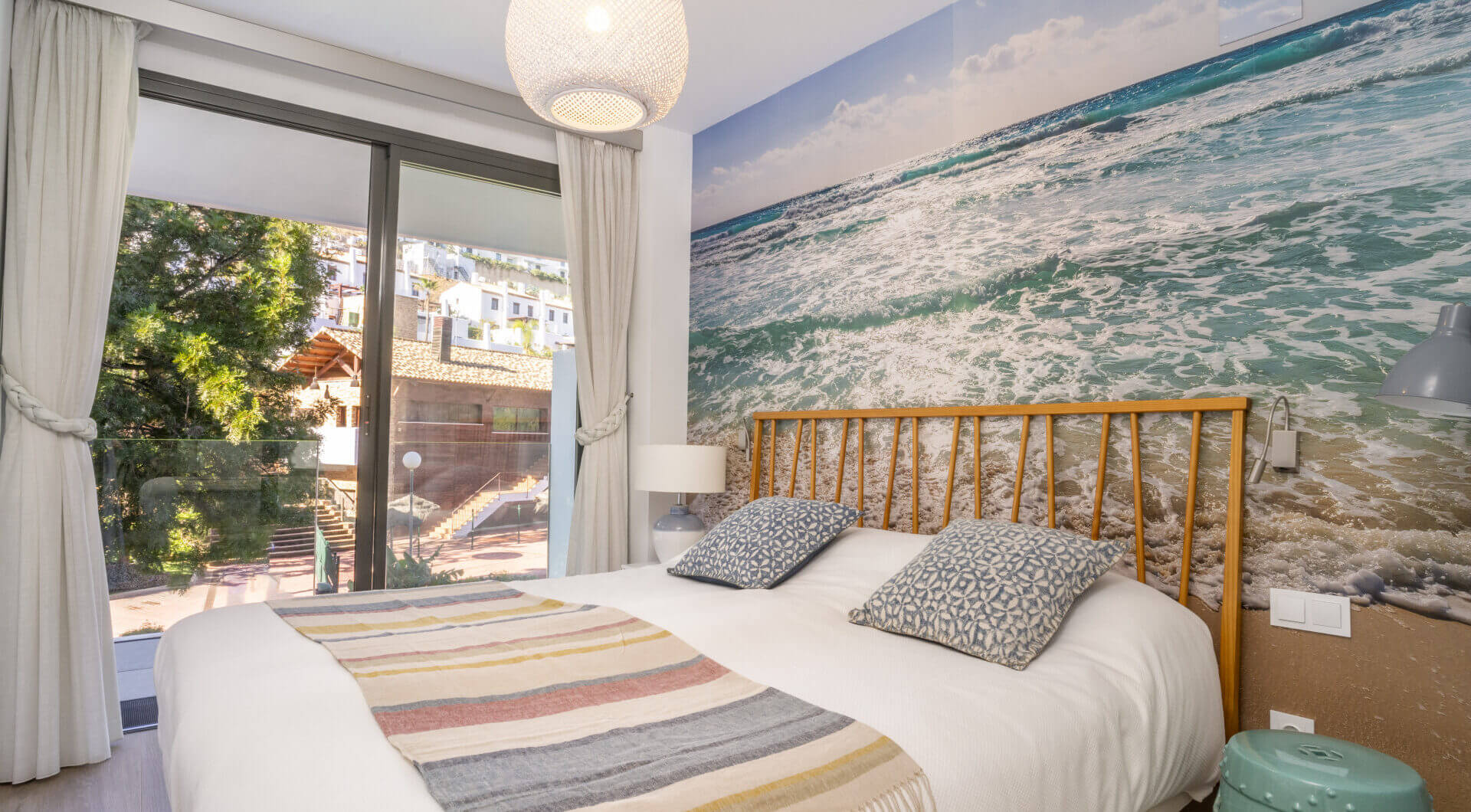 Nowoczesny apartament z 3 sypialniami na pierwszej linii pola golfowego w La Cala — spacer do miasta, plaży i udogodnień