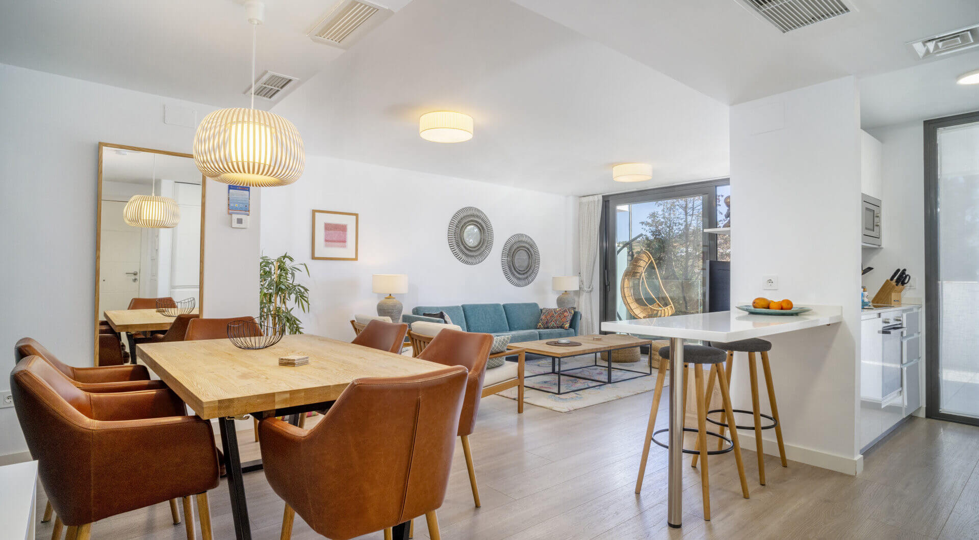 Nowoczesny apartament z 3 sypialniami na pierwszej linii pola golfowego w La Cala — spacer do miasta, plaży i udogodnień