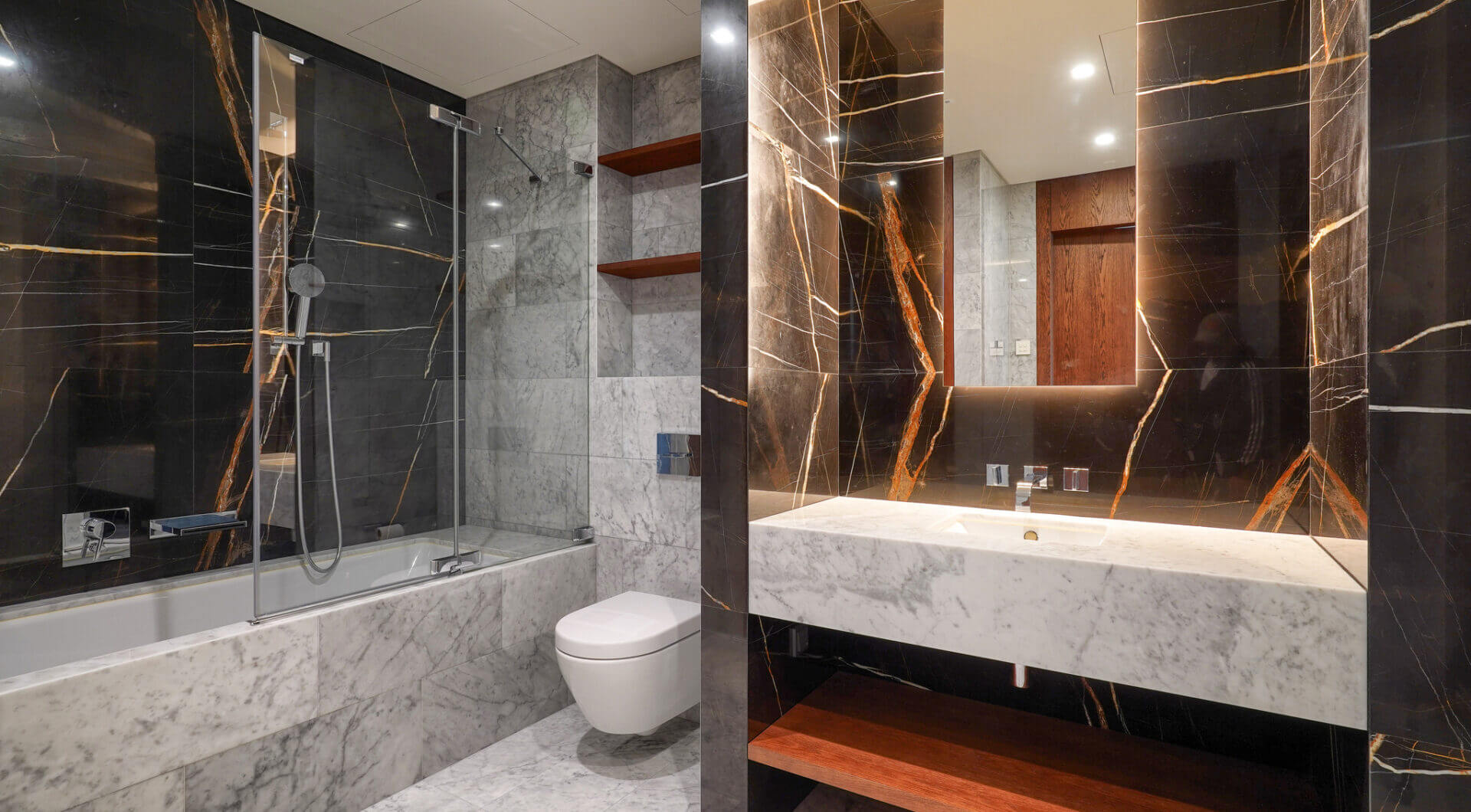Apartament | Złota 44 | 3 sypialnie | Centrum