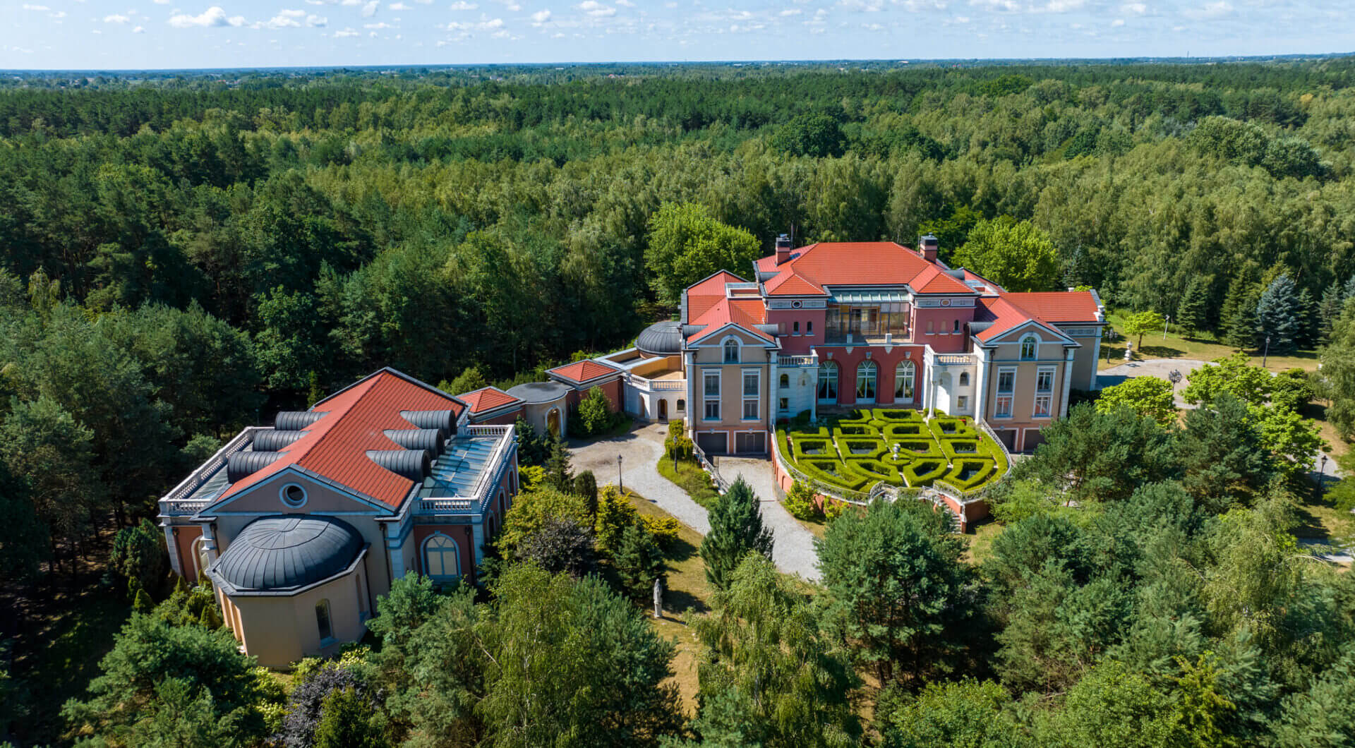 REZYDENCJA BICHONNE | Prywatny Pałac pod Warszawą