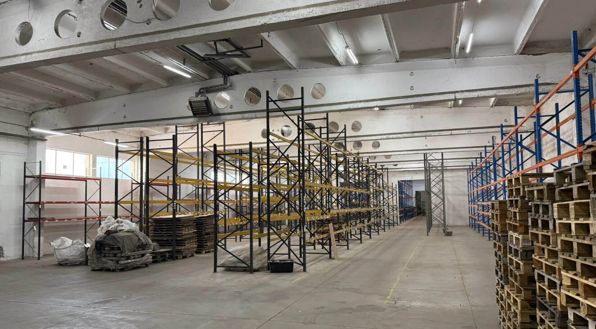 CENTRUM LOGISTYCZNO-PRODUKCYJNE Z CZĘŚCIĄ BIUROWĄ