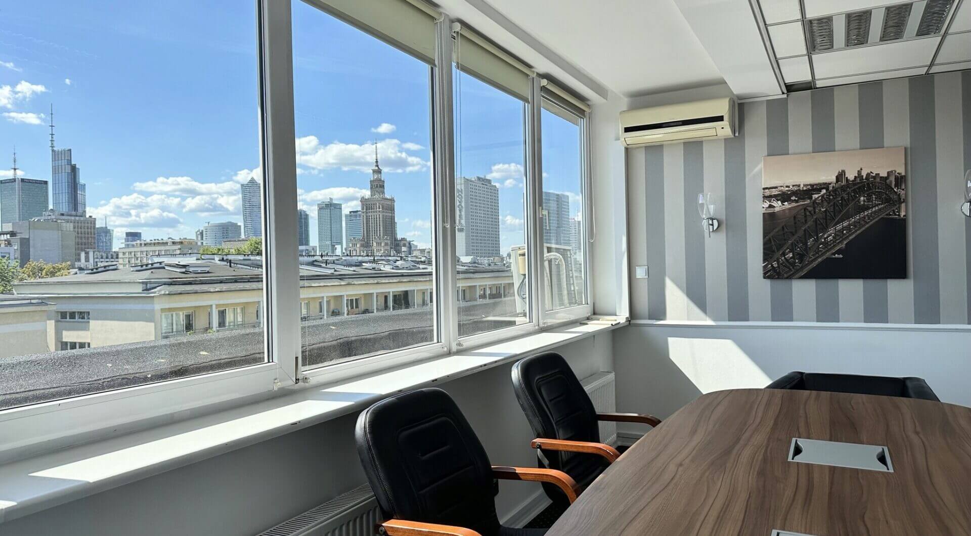 Przestronne Biuro na Wynajem – Krucza, Warszawa