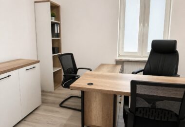 Reprezentacyjne biuro | 14 pokoi | Parking 8 aut