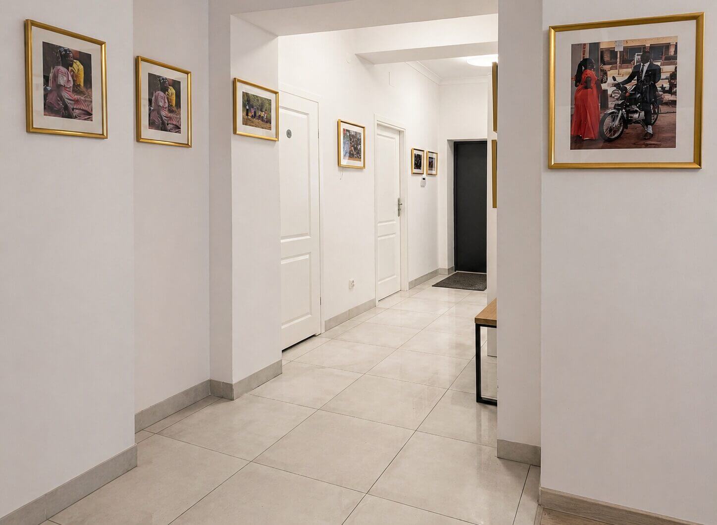 Reprezentacyjne biuro | 14 pokoi | Parking 8 aut
