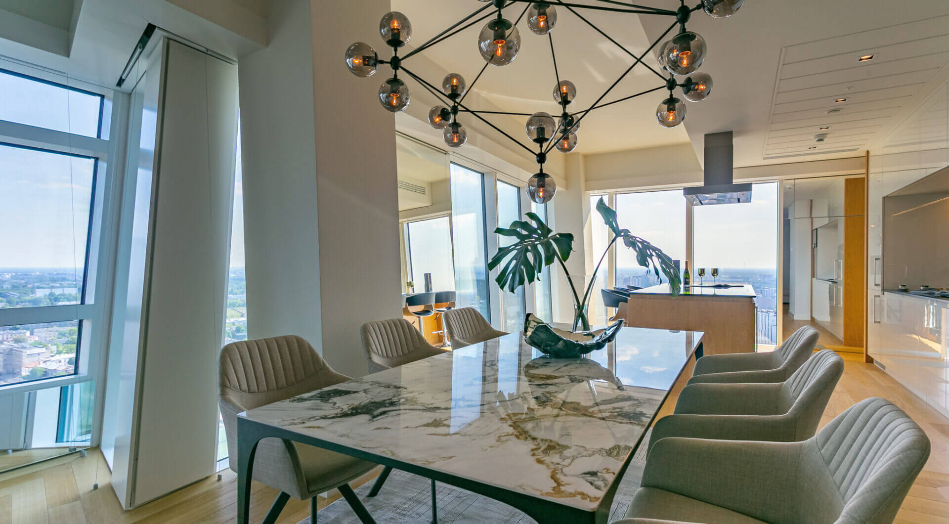 Luksusowy apartament 160 m² z widokiem na Warszawę