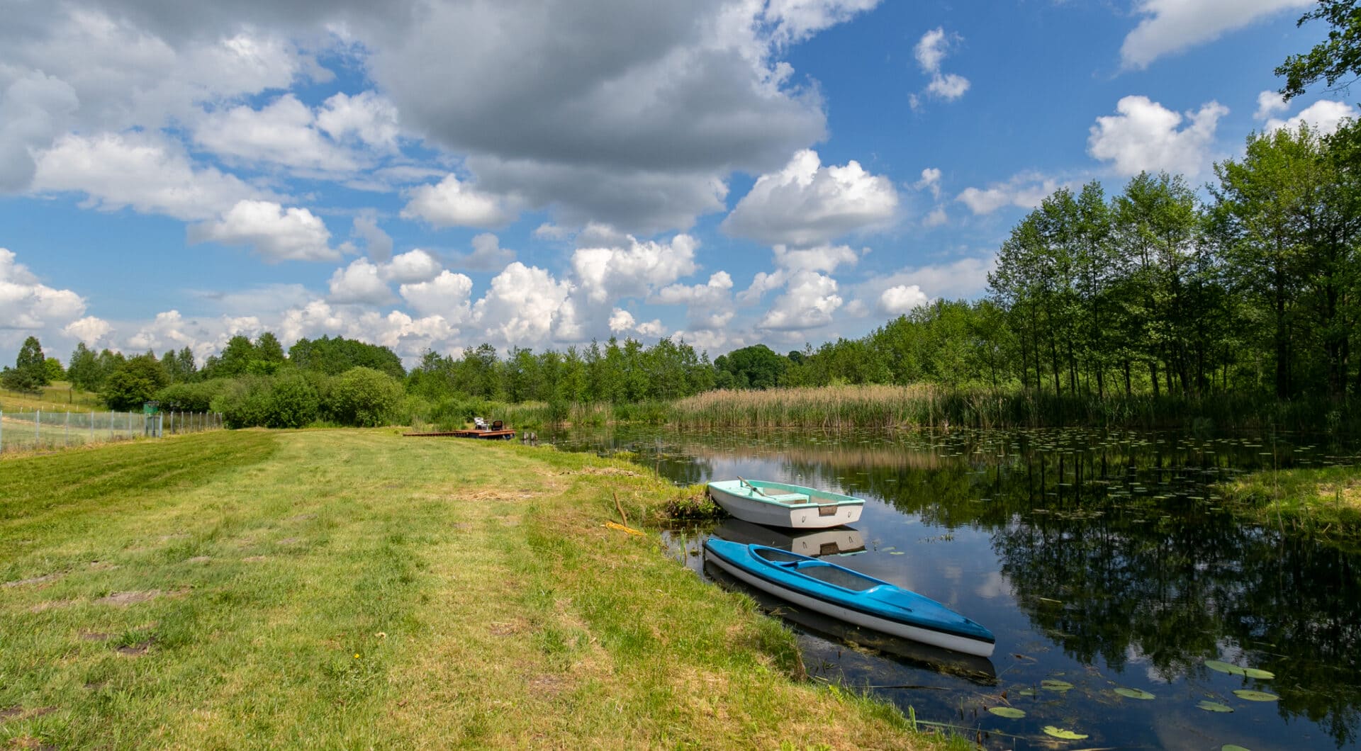 Dom w stylu śródziemnomorskim nad jeziorem Mazury